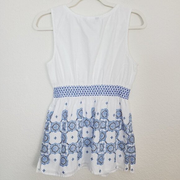 Eddie Bauer Sz Med Sleeveless Peplum Blouse White Blue Cotton Dutch Chinoiserie - Picture 2 of 10